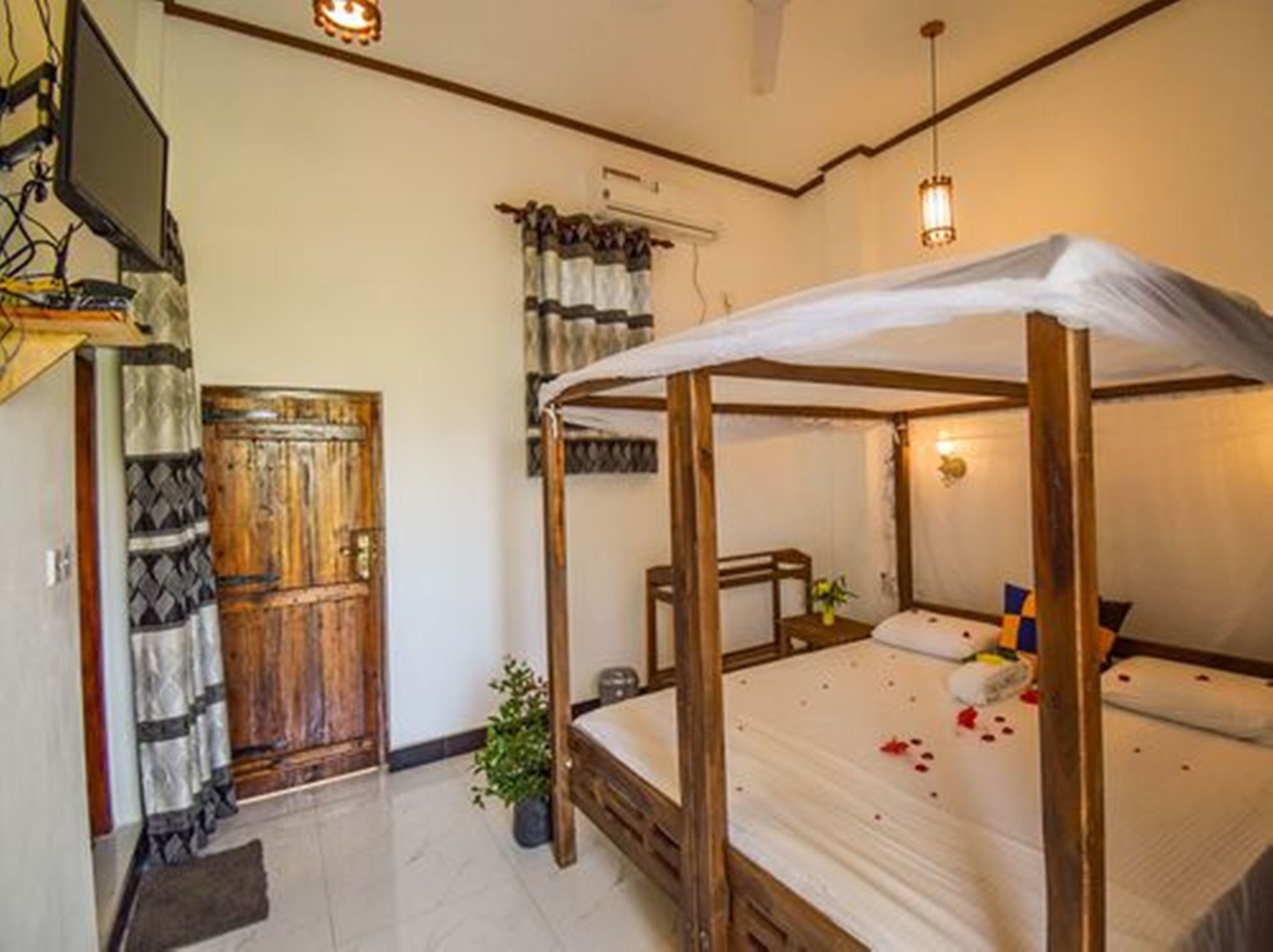 Sunset View Beach Hotel Arugam Bay Exterior foto